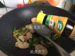 Stir-fried Pork Roll with Top Flower and Cucumber recipe