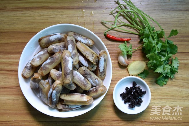 Spicy Tempeh with Razor Clams recipe