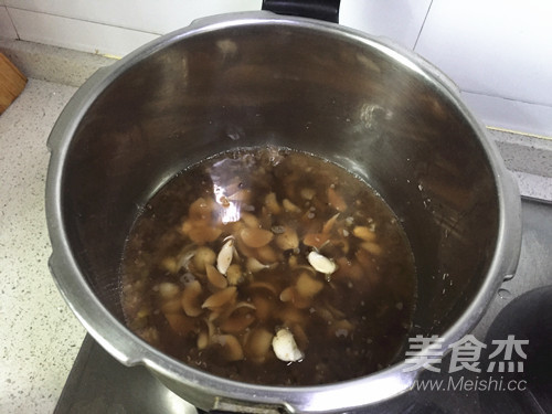 Mung Bean Lily Soup recipe