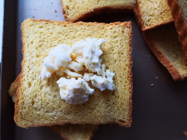 Purple Rice Cheese Toast recipe