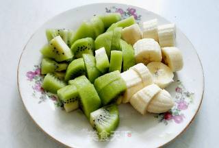 Freshly Squeezed Banana Kiwi Juice recipe