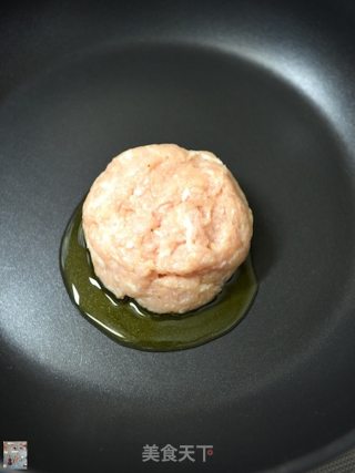 Griddle with Minced Pork and White Radish Leaves recipe