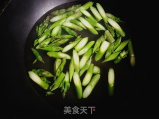 Stir-fried Yuba with Asparagus recipe