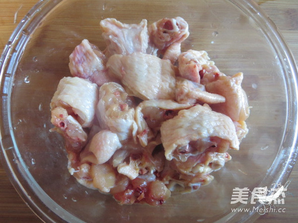 Braised Chicken Wings with Onion recipe