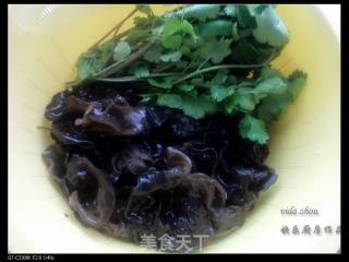 Lixia--coriander Fungus recipe