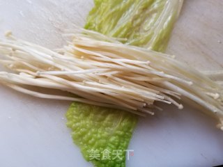 Enoki Mushroom and Cabbage Rolls recipe