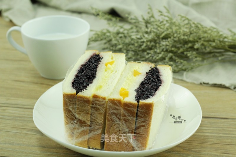 Net Red Black Rice Mango Cheese Toast recipe
