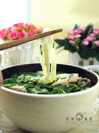 Pouring Pork Noodles with Chives