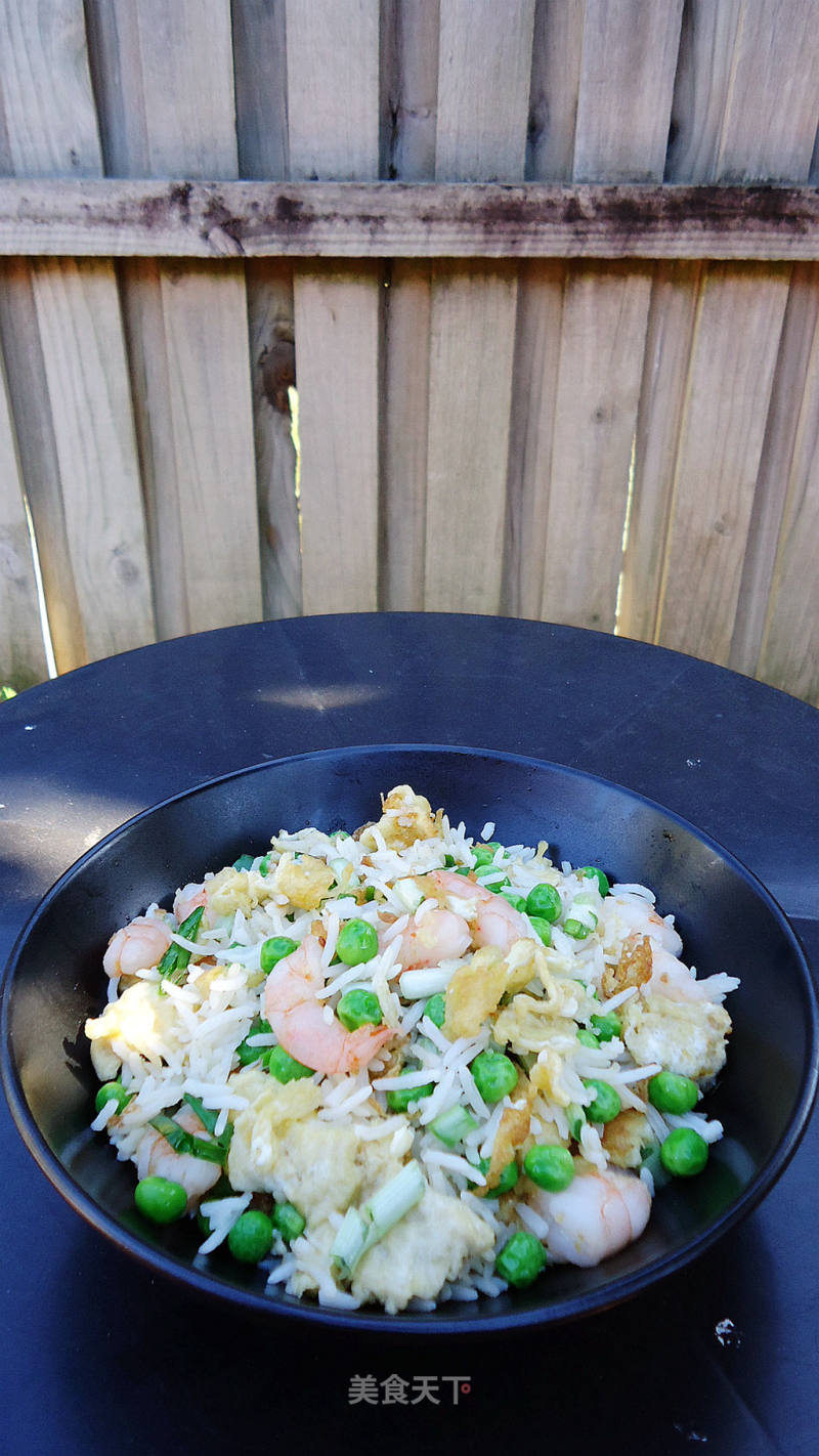 Fried Rice with Shrimp, Egg and Green Beans recipe