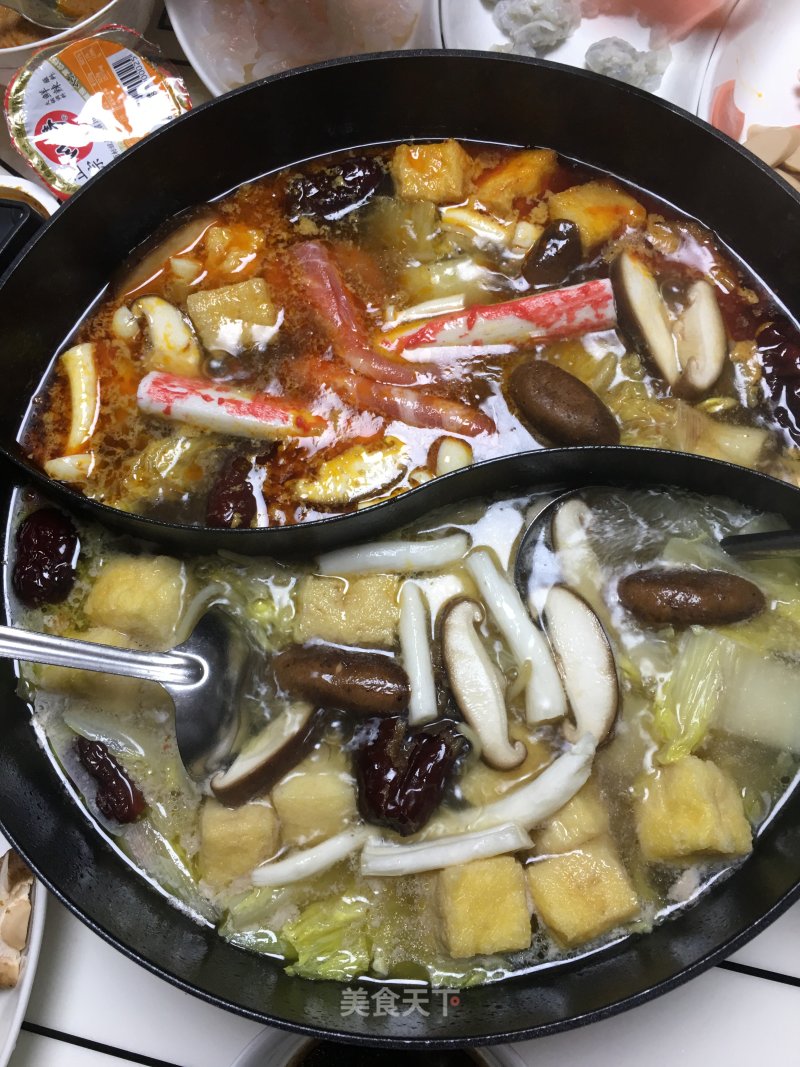 Chicken Soup with Mandarin Duck Spicy Hot Pot