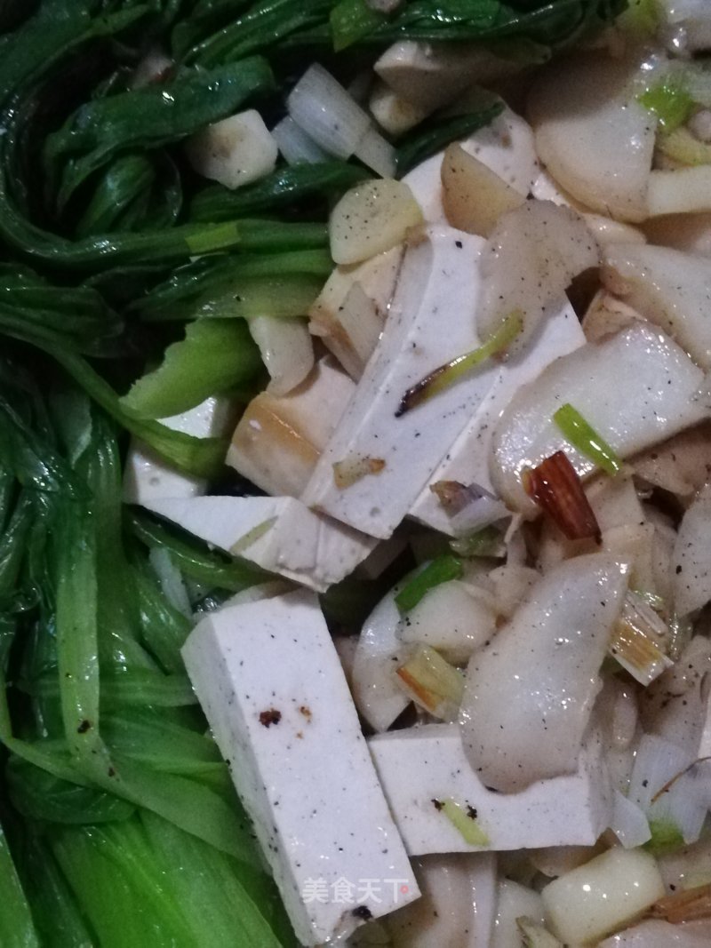 Braised King Pleurotus with Green Vegetables and Tofu recipe
