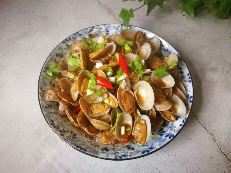 Stir-fried Clams with Sauce recipe