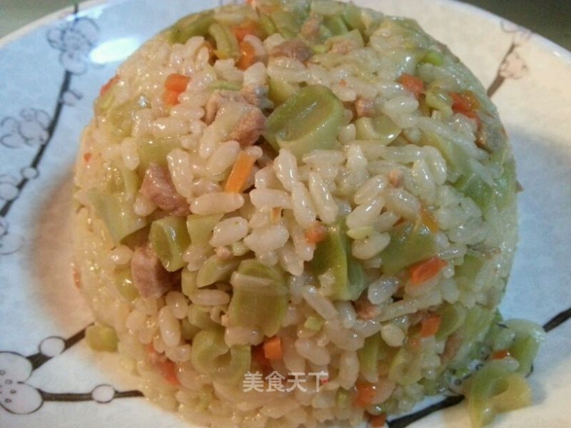 Rice Cooker with Minced Pork and Carob Rice