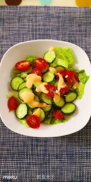 Lettuce Cucumber Cherry Tomato Salad recipe