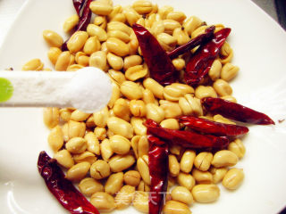 Summer Leisure Snack-spicy Peanuts recipe