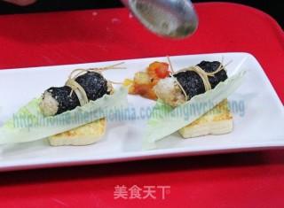 Japanese Style Cuttlefish and Seaweed Dragon Beard recipe