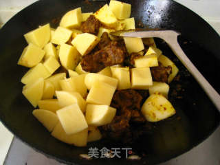 Curry Beef Brisket Claypot----four Essentials to Boil A Pot of Delicious Rice Companion recipe