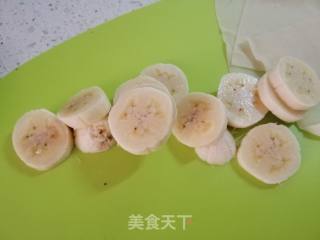 Banana Pie with Wonton Peel recipe