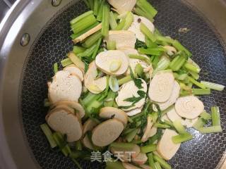 Fried Celery with Tofu Wrap recipe