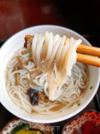 Old Chicken Noodles with Field Mushroom recipe