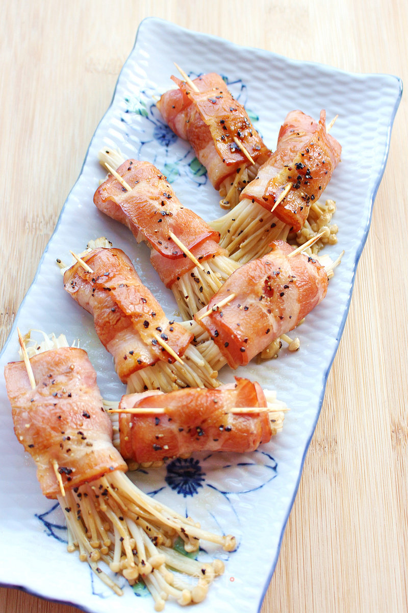 #aca烤明星大赛#——bacon and Enoki Mushroom Roll recipe