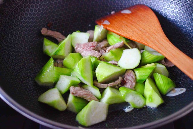 Loofah and Sea Prawn Pork Soup recipe