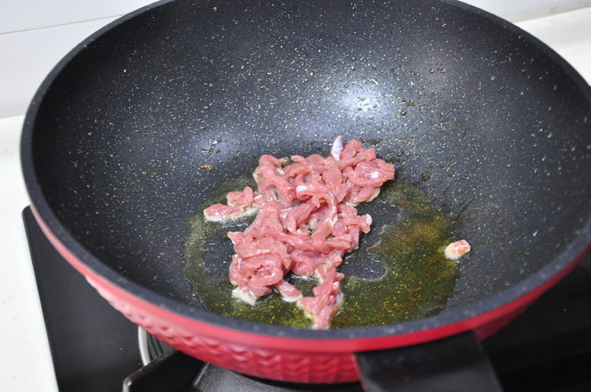 Stir-fried Shredded Pork with Bean Sprouts recipe