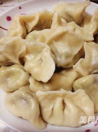 Dumplings with Fungus and Egg Stuffing recipe
