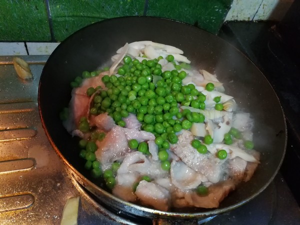 Stewed Fish Fillet with Spring Bamboo Shoots recipe