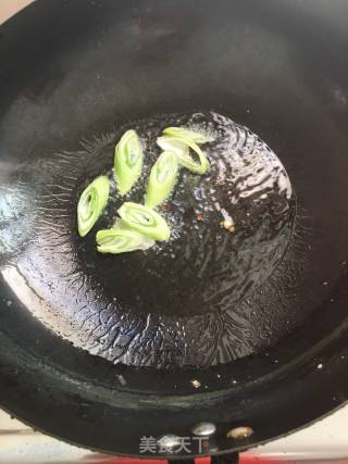 Scrambled Eggs with Loofah recipe