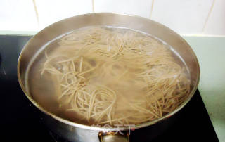 Seaweed and Reed Soba Noodles recipe