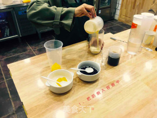 The Method of Making Nutritious Red Bean Milk Tea Was Successfully Stolen from Momo South Road recipe