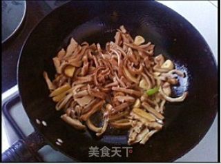 Stir-fried Tripe with Fungus recipe