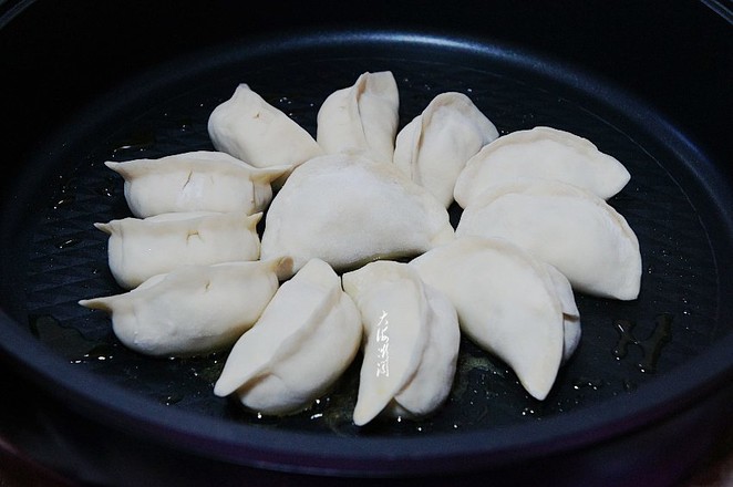 Fried Dumplings Stuffed with Cabbage and Mushrooms recipe