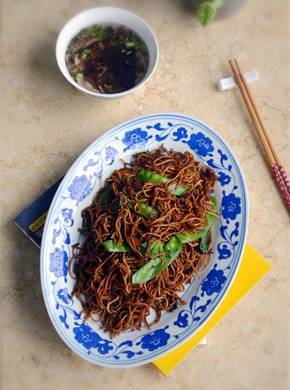 Braised Noodles with Pea Pods