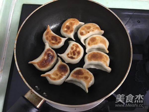 Pork and Leek Stuffed Pot Stickers recipe