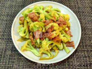Stir-fried Pine Cauliflower with Bacon recipe