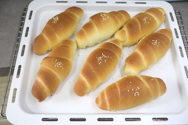 Sesame Crispy Bottom Salt Croissant recipe