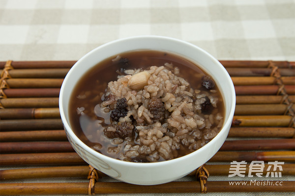 Mulberry and Peanut Congee recipe