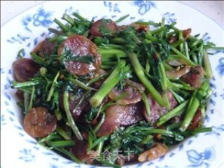 Stir-fried Sausage with Wild Celery recipe