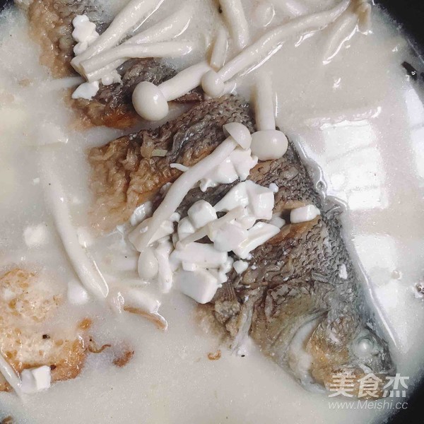 Milky White Crucian Fish Tofu Soup recipe