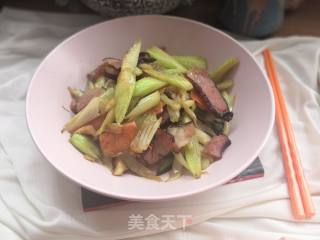Stir-fried Bacon with Celery recipe