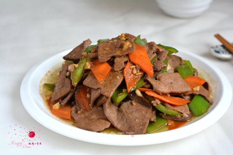 Stir-fried Pork Liver with Peppers and Carrots recipe
