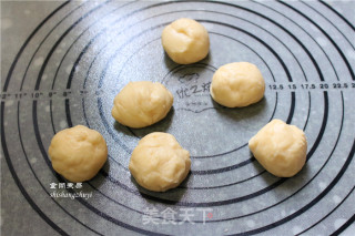 Crispy Intestine Sesame Bun recipe