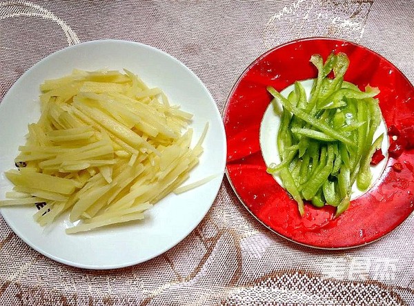 Green Pepper and Potato Shreds recipe