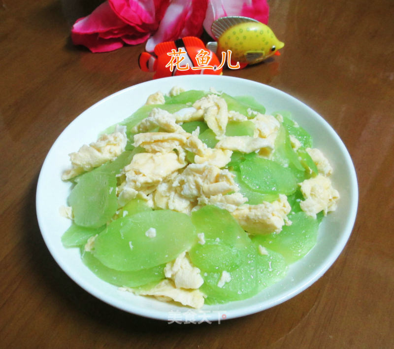 Fried Duck Eggs with Lettuce recipe