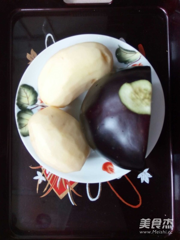 Fuel-efficient and Nutritious Hot Mix Eggplant and Potatoes recipe