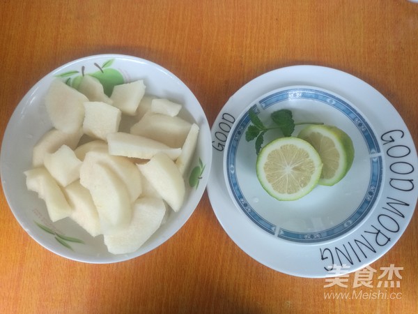 Sweet and Sour Appetizing Lime Pear Juice recipe