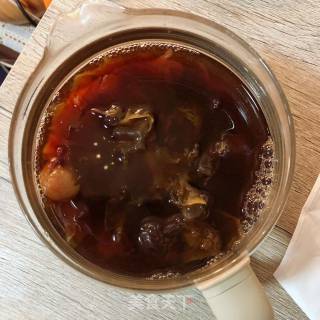 Tremella, Red Dates and Longan Soup recipe