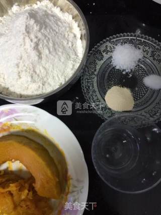Pumpkin Golden Buns recipe
